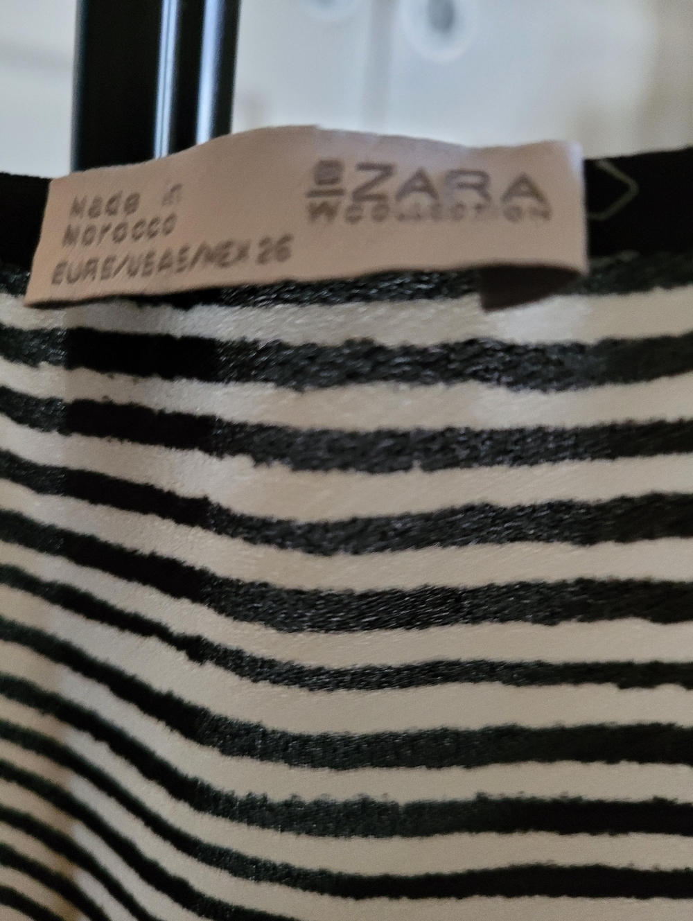 Zara Zebra Pattern Cropped Cold Shoulder Summer Top Size Small - Picture 7 of 9